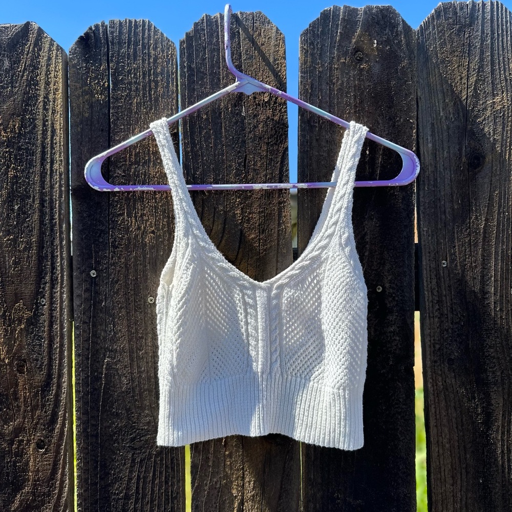 CROCHET CROP TOP